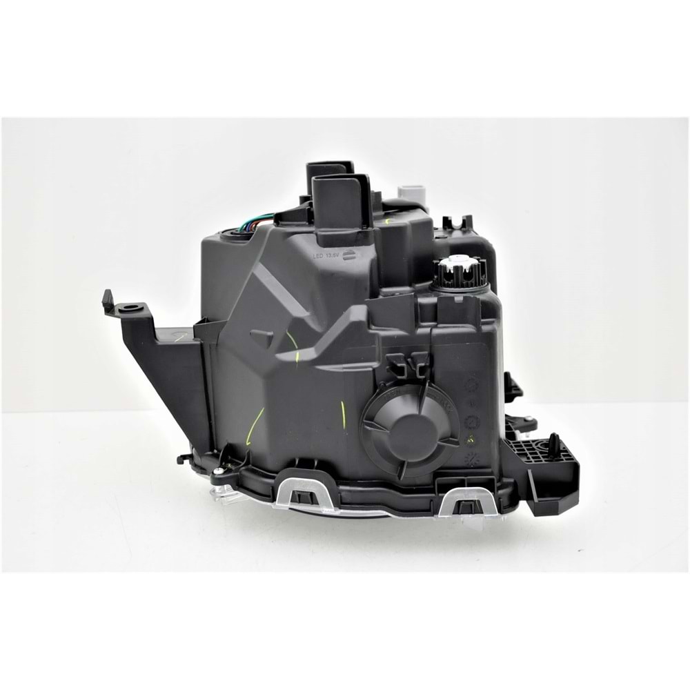 Suzuki Jimny 2018-2025 FAR Lambası Sağ Ledli