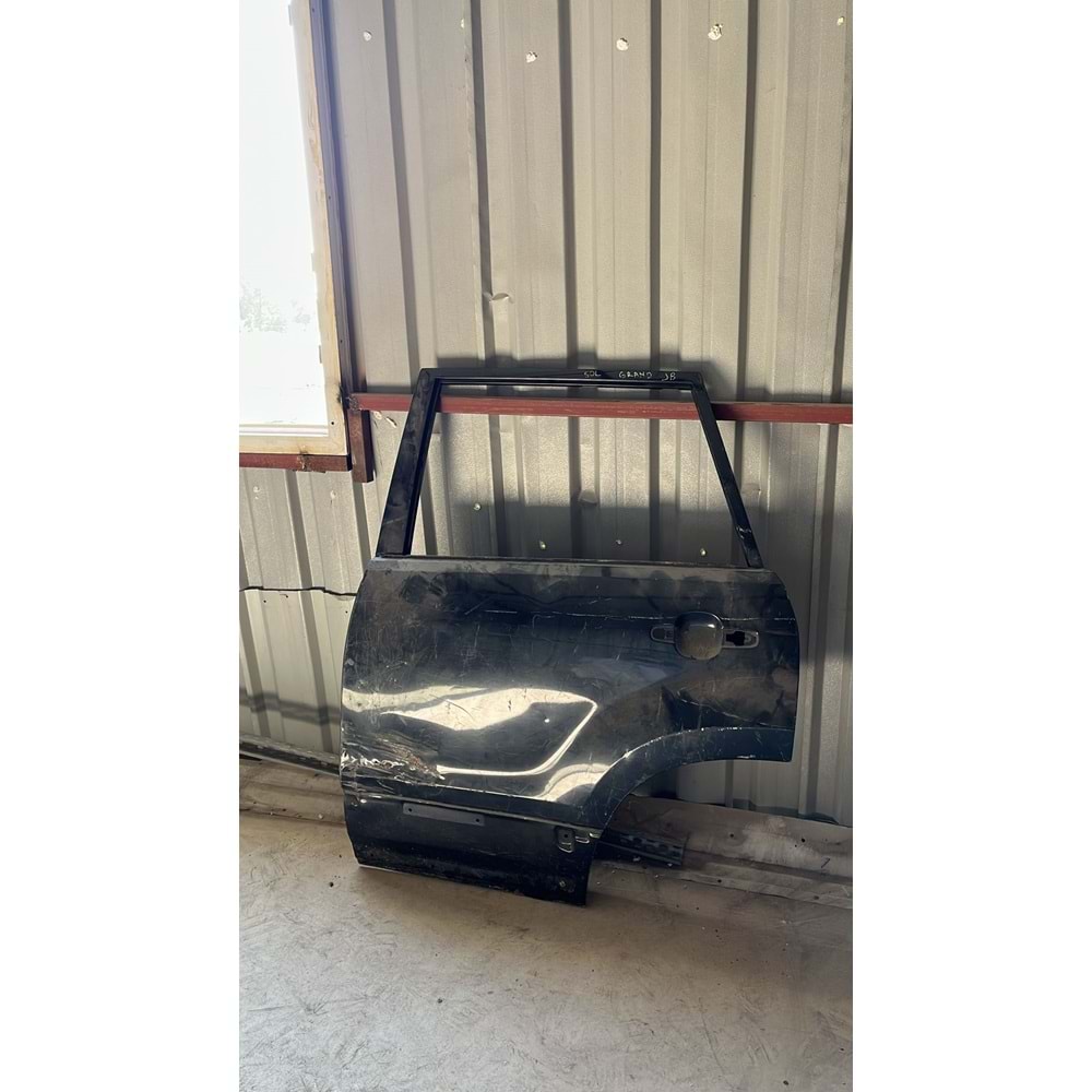 Suzuki Grand Vitara 2006-2012 Sol Arka Kapı Çıkma