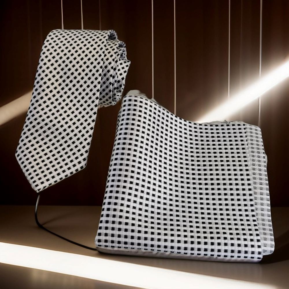 AQ Tie and Pocket Square Set in Box