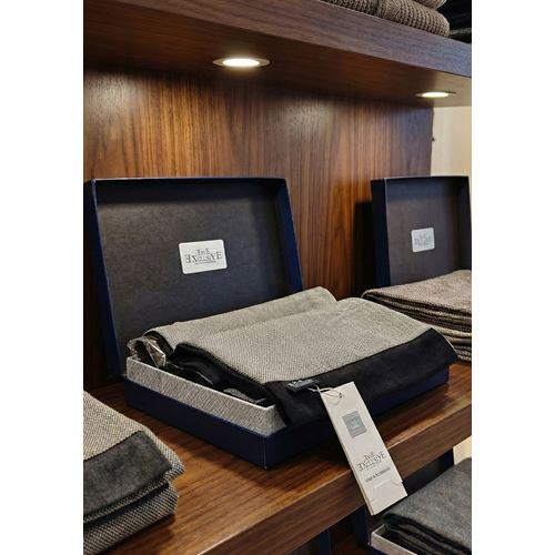 Silver Black Designer Mens Scarf with PU Leather Gift Box